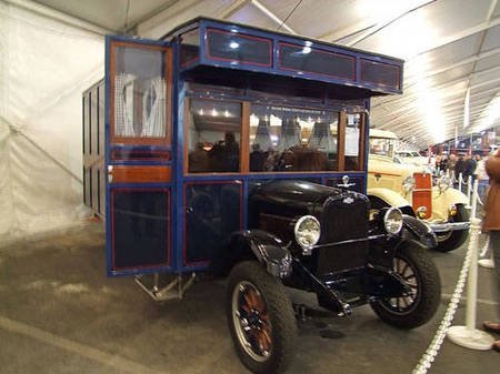 Απίστευτα σπίτια χτισμένα μέσα σε... οχήματα! [εικόνες] | iefimerida.gr 1