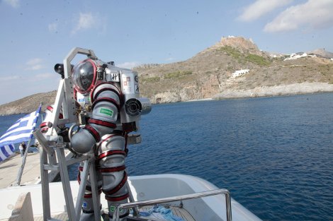 Πλωτό μουσείο στο βυθό των Αντικυθήρων: Τι έδειξαν οι νέες έρευνες -Η βουτιά με τη διαστημική στολή σε βάθος 300 μέτρων [εικόνες] | iefimerida.gr 1