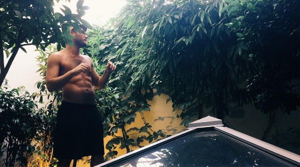 Οι κοιλιακοί του Αντίνοου Αλμπάνη «δεν υπάρχουν» [εικόνα] | iefimerida.gr 0