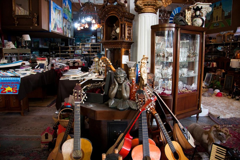 Το βενζινάδικο της Πατησίων που μεταμορφώθηκε σε αντικερί και τράβηξε τα βλέμματα των Τimes [εικόνες]  | iefimerida.gr 8