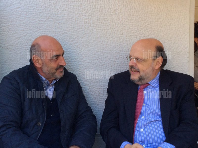 Το μυστικό ραντεβού του Γιώργου Βουλγαράκη στη «Βιβλιοθήκη» [αποκλειστικές εικόνες] | iefimerida.gr 2