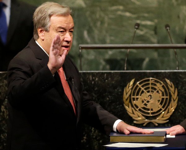 Oρκίστηκε ο νέος γενικός γραμματέας του ΟΗΕ, Αντόνιο Γκουτιέρες [εικόνες] | iefimerida.gr 1