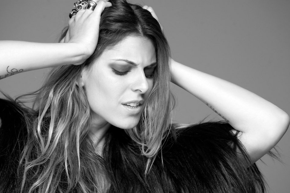 Let me Know! Festival - Μια συναυλία μόνο με γυναίκες. Με 3 top νέες καλλιτέχνιδες στη Death Disco [εικόνες] | iefimerida.gr 1