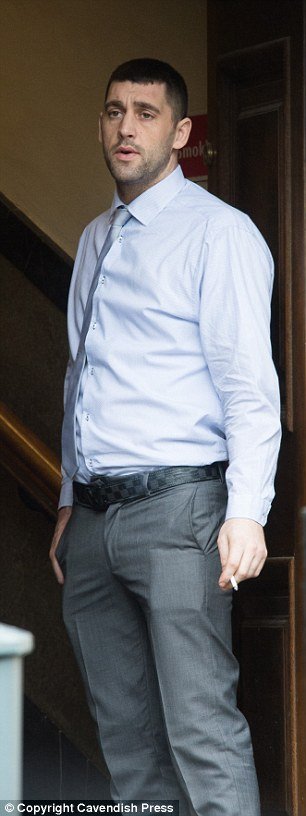 Δήλωνε ότι έπασχε από κατάθλιψη, έπαιρνε 15.000 δολ. χωρίς να δουλεύει και... ταξίδευε! [εικόνες] | iefimerida.gr 0