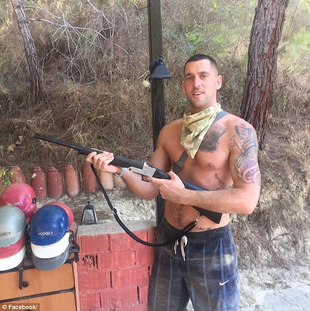 Δήλωνε ότι έπασχε από κατάθλιψη, έπαιρνε 15.000 δολ. χωρίς να δουλεύει και... ταξίδευε! [εικόνες] | iefimerida.gr 4