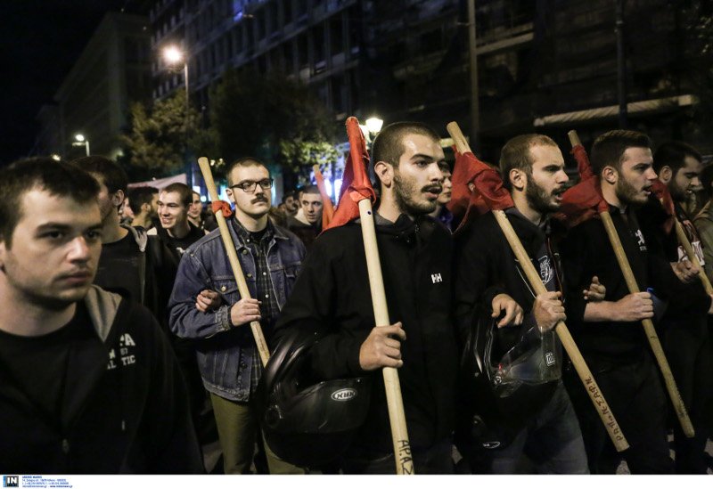 Προπύλαια: Πορεία αλληλεγγύης στην Ηριάννα και τον Περικλή [εικόνες]  | iefimerida.gr 7