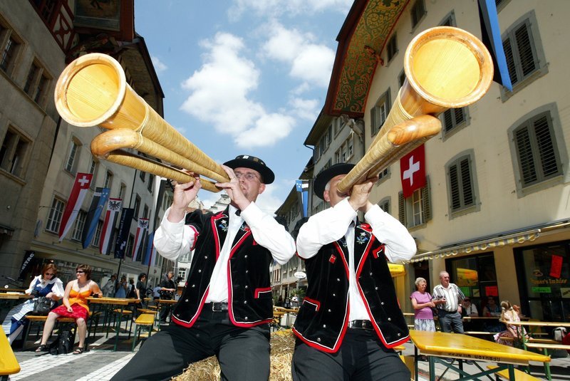 Ελβετικό πανεπιστήμιο θα προσφέρει μαθήματα yodeling, των παραδοσιακών λαρυγγισμών των Αλπεων [βίντεο] | iefimerida.gr 0