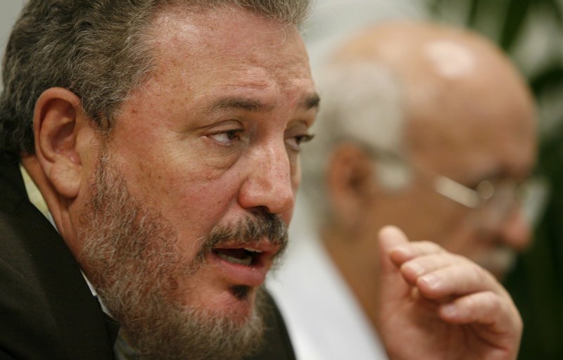 Αυτοκτόνησε ο μεγαλύτερος γιος του Φιντέλ Κάστρο | iefimerida.gr 0