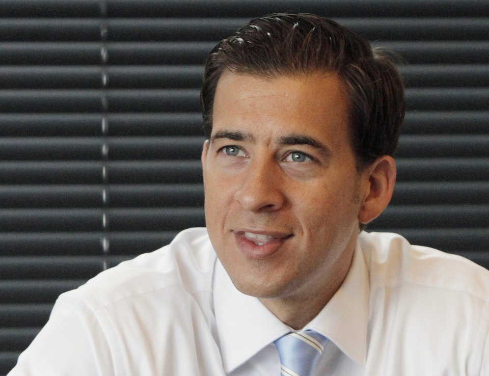 Ποιος είναι ο Ελληνας Αλέξης Γιαννούλιας που βρίσκεται διαρκώς στο πλευρό του Ομπάμα [εικόνες] | iefimerida.gr 0