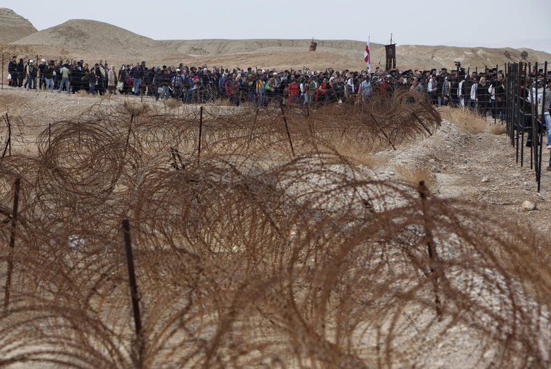 Αρχισε η περισυλλογή ναρκών στο πιο επικίνδυνο σημείο του κόσμου: Εκεί, όπου βαφτίστηκε ο Ιησούς [εικόνες&βίντεο]  | iefimerida.gr 4