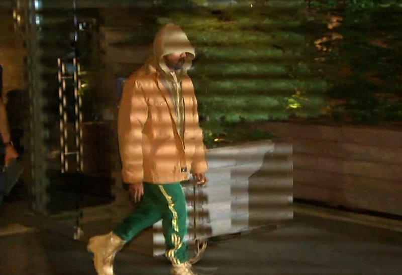 Με χειροπέδες στο νοσοκομείο ο Κάνιε Γουέστ -Επαθε ψυχωσικό επεισόδιο [εικόνες] | iefimerida.gr 0