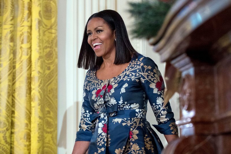 Η Μισέλ Ομπάμα με το φυσικό της, άφρο μαλλί -Για πρώτη φορά μετά από 8 χρόνια [εικόνες] | iefimerida.gr 2