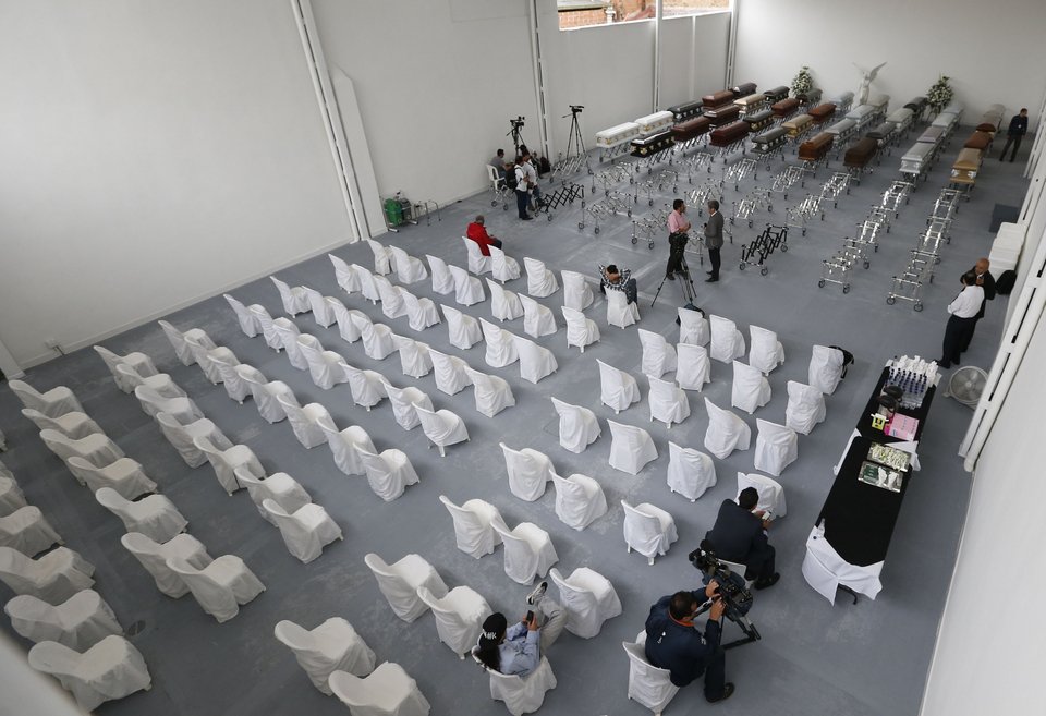 Συγκλονιστικός επίλογος της τραγωδίας στην Κολομβία -Ταυτοποιήθηκαν οι 71 σοροί [εικόνες] | iefimerida.gr 0