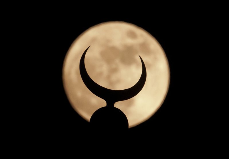 Μαγεία: Η «σούπερ πανσέληνος» πάνω από τον κόσμο [εικόνες] | iefimerida.gr 4