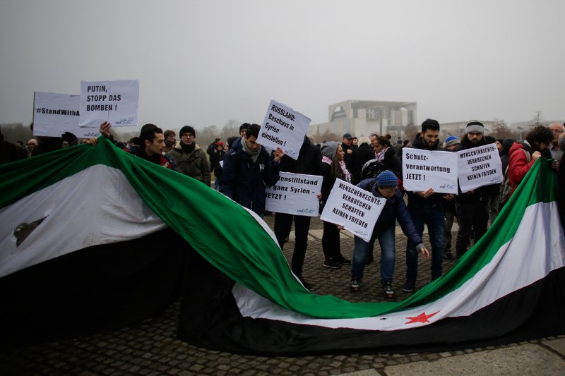 «Ανθρωπότητα, πού είσαι;» -Συγκέντρωση διαμαρτυρίας στο Βερολίνο για το Χαλέπι [εικόνες] | iefimerida.gr 0