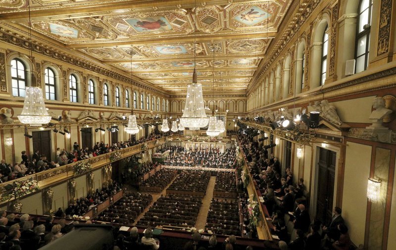 Η πρωτοχρονιάτικη συναυλία της Φιλαρμονικής της Βιέννης -Γέμισε λουλούδια η χρυσοποίκιλτη αίθουσα [εικόνες] | iefimerida.gr 4