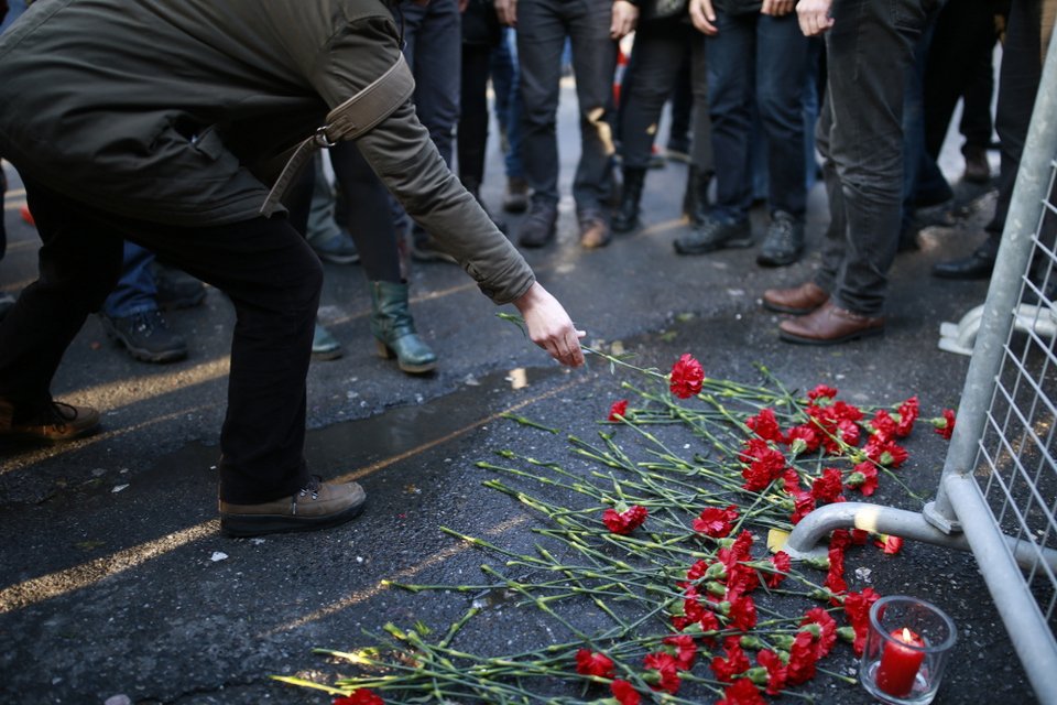 Τουρκία: Θρήνος στις κηδείες των πρώτων θυμάτων από το μακελειό [εικόνες] | iefimerida.gr 4