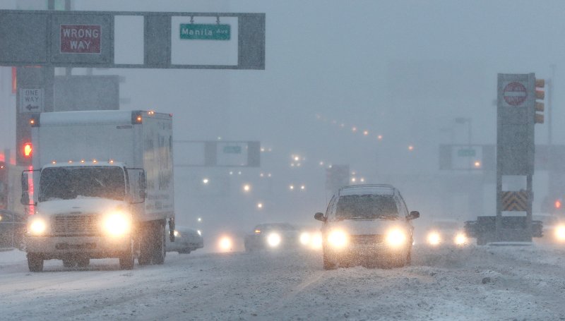 Χιονοθύελλα σαρώνει τις ΗΠΑ -Εκλεισαν σχολεία, ακυρώνονται πτήσεις [εικόνες] | iefimerida.gr 1