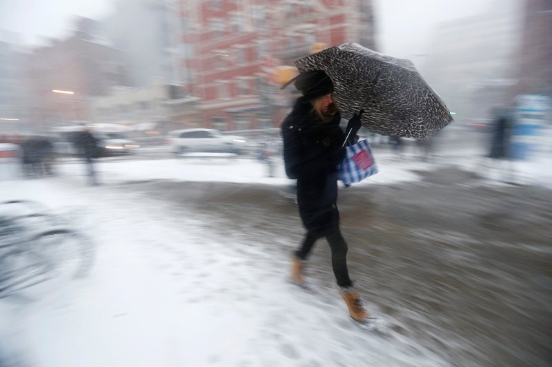 Χιονοθύελλα σαρώνει τις ΗΠΑ -Εκλεισαν σχολεία, ακυρώνονται πτήσεις [εικόνες] | iefimerida.gr 3