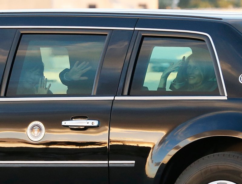 Αυτό είναι το «τέρας» που θα μεταφέρει τον Τραμπ -Καλύτερη και ακριβότερη λιμουζίνα από του Ομπάμα [εικόνες] | iefimerida.gr 1