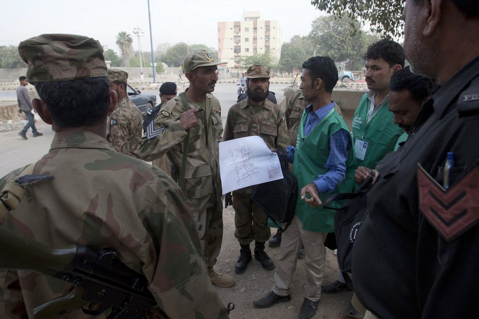 Υπό δρακόντεια μέτρα η πρώτη απογραφή στο Πακιστάν μετά από δύο δεκαετίες [εικόνες] | iefimerida.gr 1