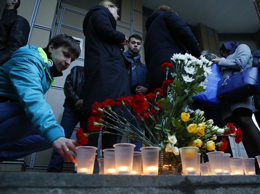 Οι Ρώσοι αποτίουν φόρο τιμής στους νεκρούς της Αγίας Πετρούπολης [εικόνες] | iefimerida.gr 0