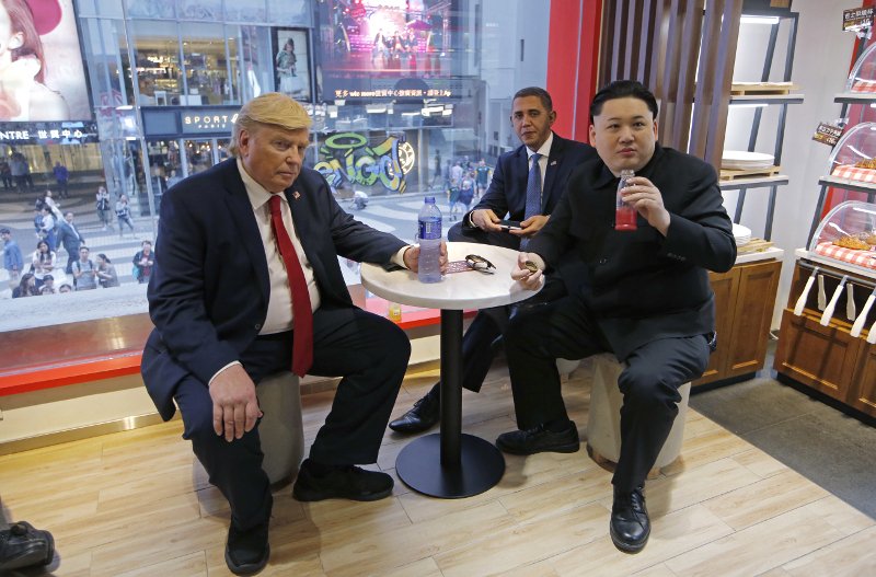 «Συνάντηση» Ομπάμα, Τραμπ και Κιμ Γιονγκ-ουν στο Χονγκ Κονγκ [εικόνες] | iefimerida.gr 1