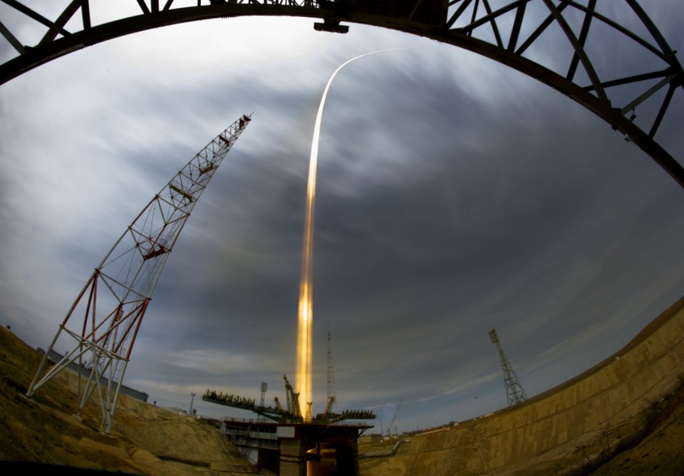 Επέστρεψαν στη Γη δύο αστροναύτες έπειτα από 200 μέρες στο διάστημα [εικόνες & βίντεο] | iefimerida.gr 0