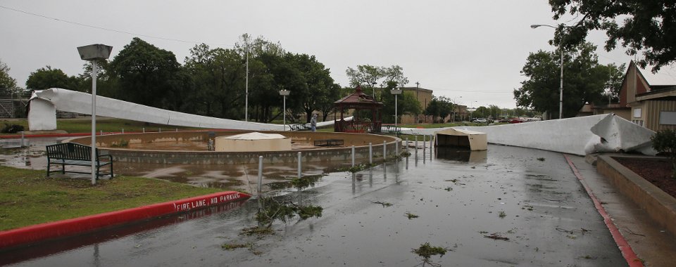 Τουλάχιστον 14 νεκροί και κατεστραμμένα σπίτια από σφοδρή κακοκαιρία στις ΗΠΑ [εικόνες]  | iefimerida.gr 2