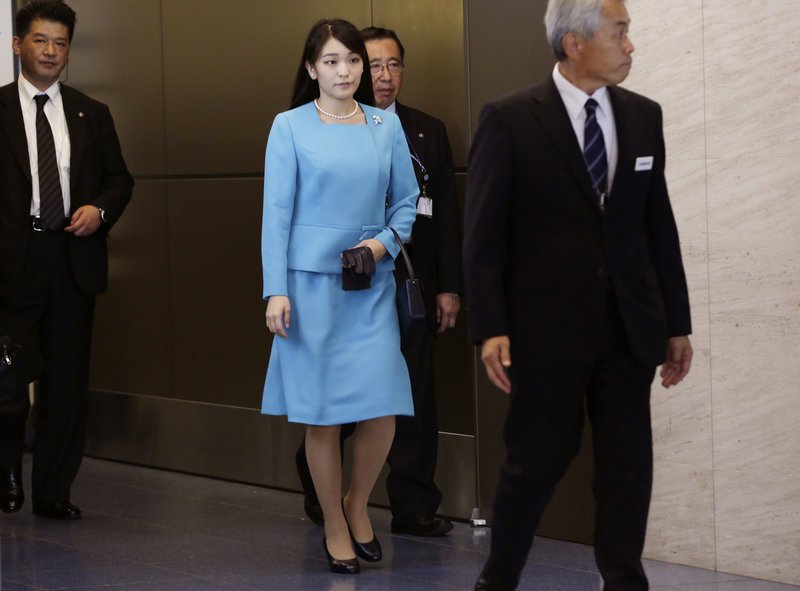 Η πριγκίπισσα Μάκο δεν αφήνει λεπτό μόνο του τον αυτοκράτορα της Ιαπωνίας [εικόνες] | iefimerida.gr 4