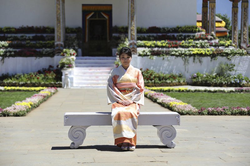 Η πριγκίπισσα Μάκο δεν αφήνει λεπτό μόνο του τον αυτοκράτορα της Ιαπωνίας [εικόνες] | iefimerida.gr 1