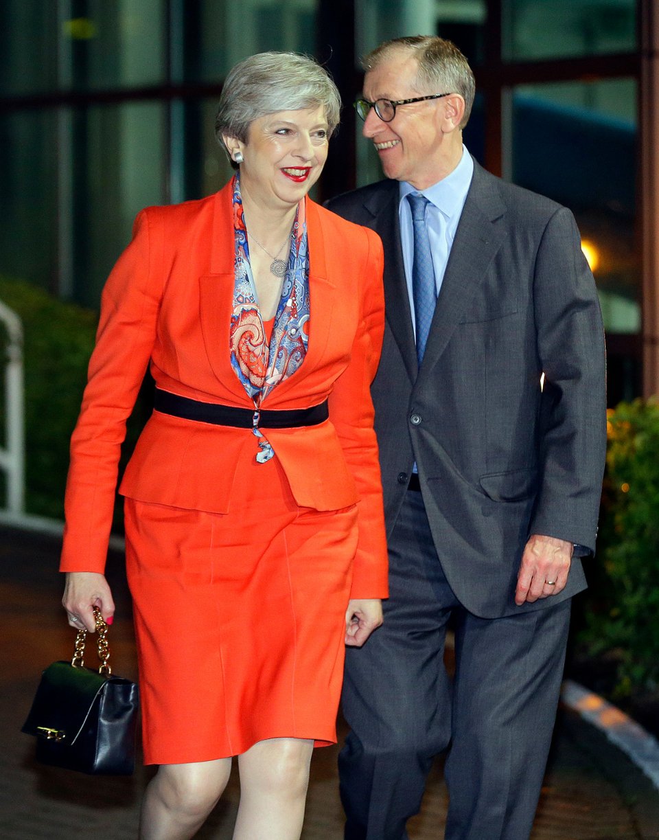 Με «παγωμένο» χαμόγελο εμφανίστηκε η Τερέζα Μέι -«Οι Συντηρητικοί θα διασφαλίσουν τη σταθερότητα» [εικόνες] | iefimerida.gr 0