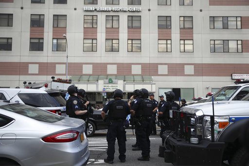 Ν. Υόρκη: Απολυμένος γιατρός άνοιξε πυρ σε νοσοκομείο -1 νεκρή, 6 τραυματίες [εικόνες & βίντεο] | iefimerida.gr 4