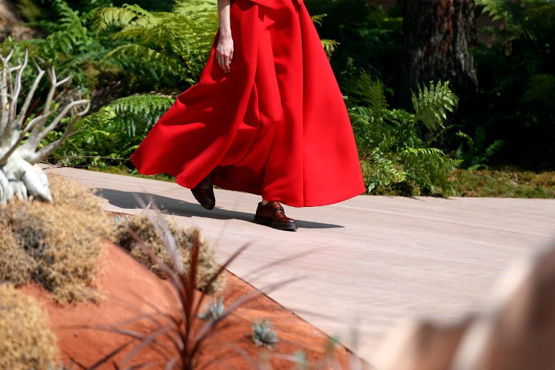 Με ανδρόγυνο λουκ στο σόου του Dior η Μπριζίτ Μακρόν -Σικ και εντυπωσιακή [εικόνες] | iefimerida.gr 8