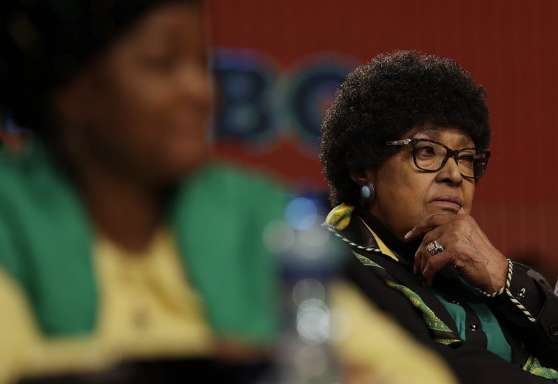 Πέθανε η Γουίνι Μαντέλα, η επί 38 χρόνια σύζυγος του Νέλσον Μαντέλα [εικόνες] | iefimerida.gr 5