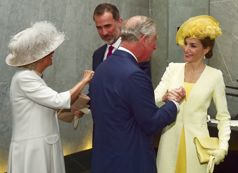 Η βασίλισσα Λετίθια παρέδωσε μαθήματα στιλ στη Βρετανία -Με την τιάρα της Νταϊάνα η Κέιτ [εικόνες] | iefimerida.gr 7