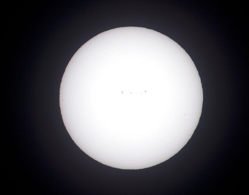 Εντυπωσιακές εικόνες από την ολική έκλειψη ηλίου -Εκατομμύρια κόσμος την απόλαυσε [βίντεο] | iefimerida.gr 18