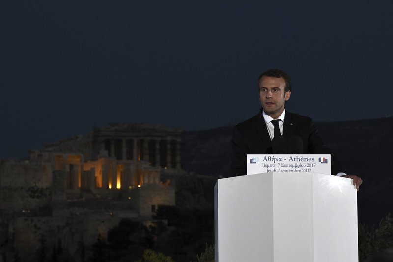 Τα φιλόδοξα σχέδια του Μακρόν για το 2018 | iefimerida.gr 1