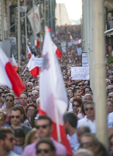 Οι Μαλτέζοι διαδήλωσαν μετά τη δολοφονία της Ντάφνι Καρουάνα Γκαλιζία [εικόνες] | iefimerida.gr 1