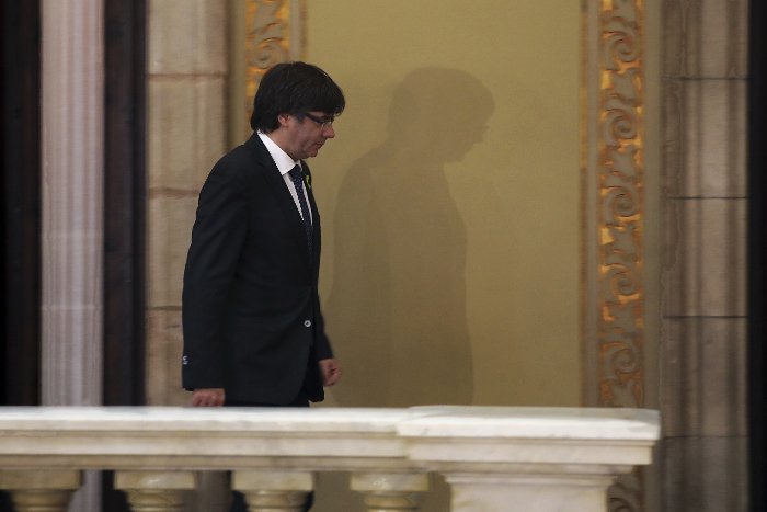 Την ανεξαρτησία της Καταλονίας από την Ισπανία κήρυξε η τοπική βουλή [εικόνες & βίντεο] | iefimerida.gr 2