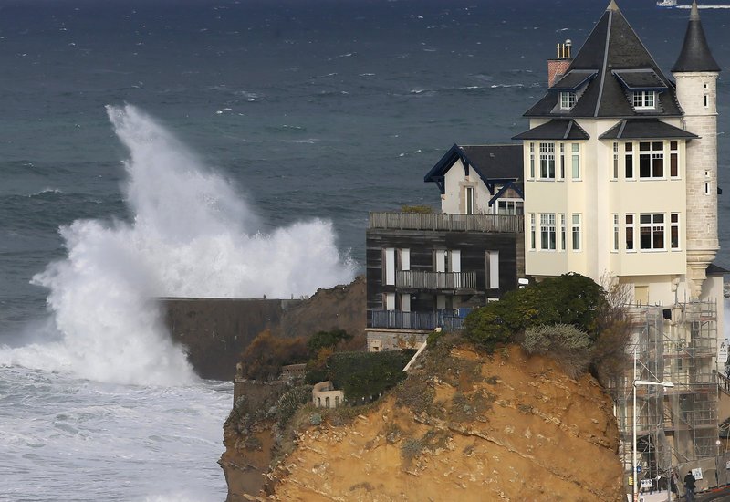 Στην κατάψυξη η Ευρώπη -Ακυρώθηκαν πτήσεις, έκλεισαν σχολεία, διακοπές ρεύματος [εικόνες] | iefimerida.gr 6