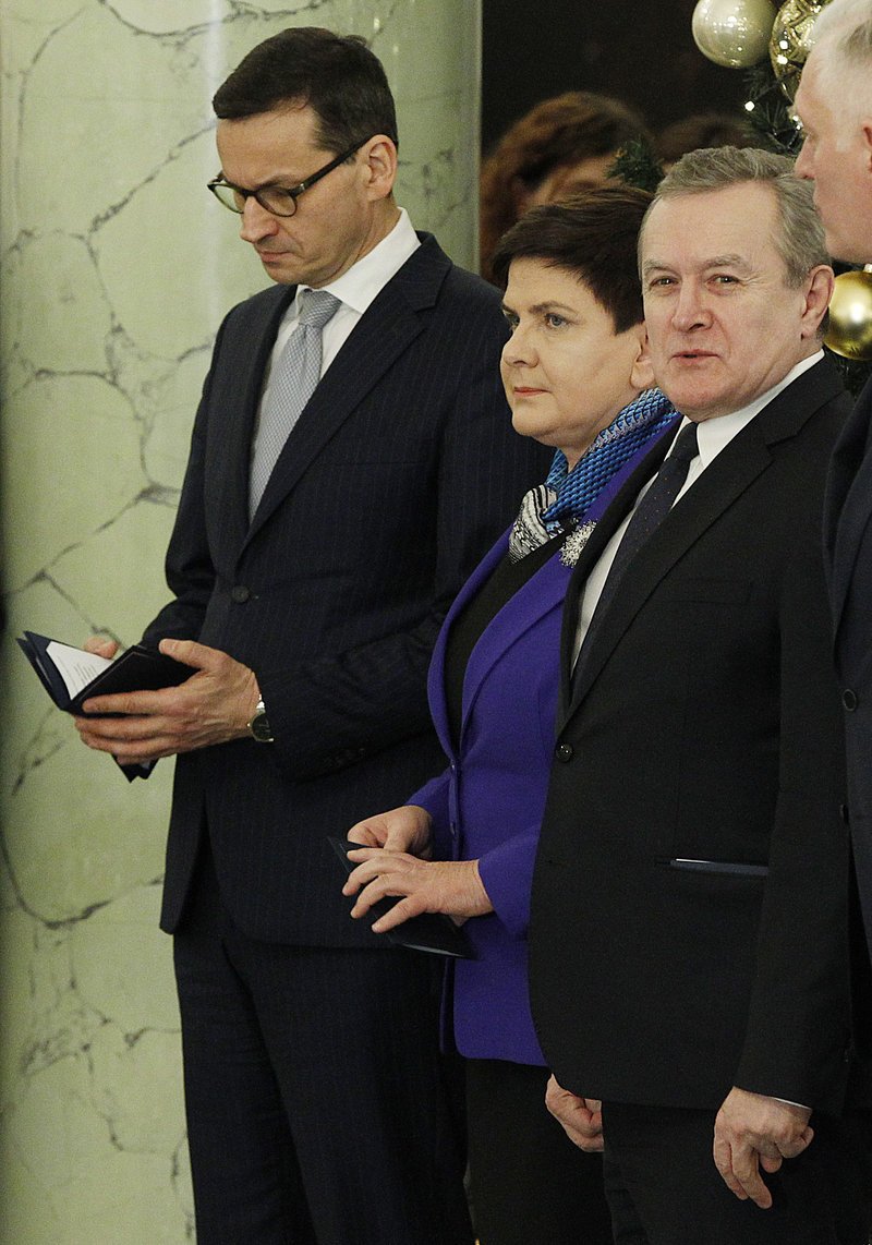 Πολωνία: Ορκίστηκε νέος πρωθυπουργός ο υπουργός Οικονομικών Ματέους Μοραβιέτσκι [εικόνες] | iefimerida.gr 8