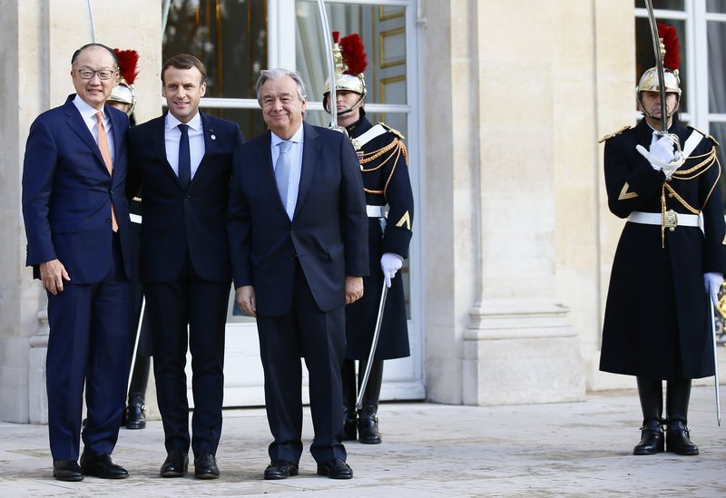 Παρίσι: Δεκάδες ηγέτες, βασιλιάδες, σταρ και ο Τσίπρας για το κλίμα | iefimerida.gr 1