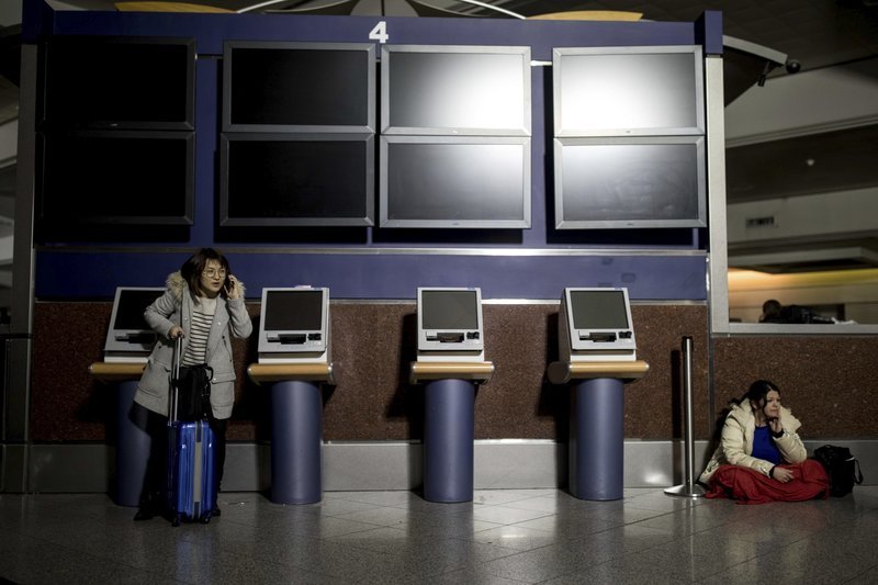 Το αεροδρόμιο της Ατλάντα έχει και πάλι ρεύμα -Χάος από το ξαφνικό μπλακάουτ | iefimerida.gr 1
