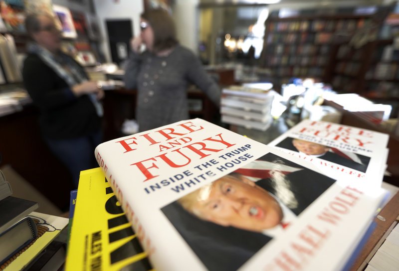 Συγγραφέας του βιβλίου για τον Τραμπ: Οι αποκαλύψεις μου θα τον ρίξουν | iefimerida.gr 1