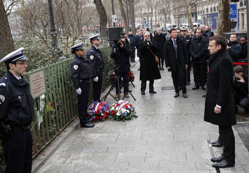 Τρία χρόνια από την επίθεση στο Charlie Hebdo -Η Γαλλία θυμάται | iefimerida.gr 4