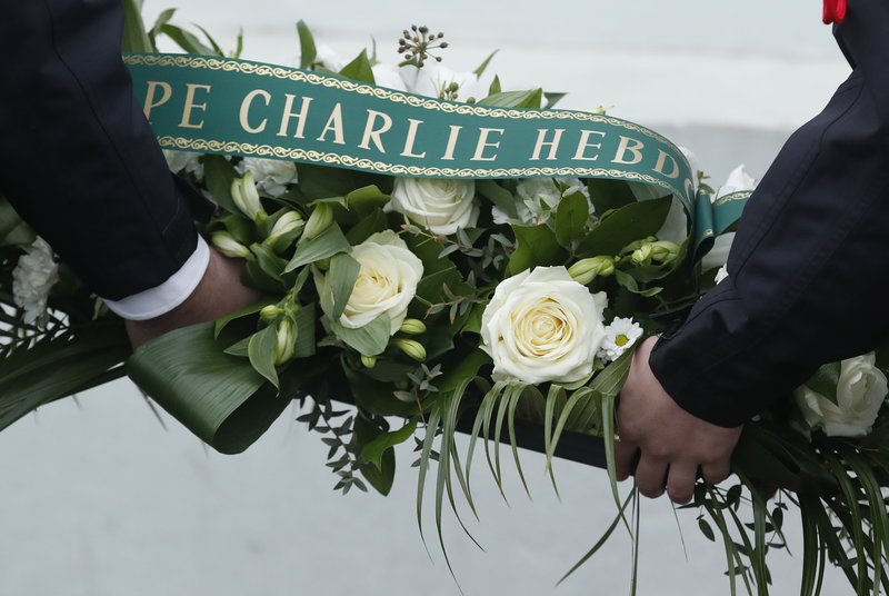 Τρία χρόνια από την επίθεση στο Charlie Hebdo -Η Γαλλία θυμάται | iefimerida.gr 6