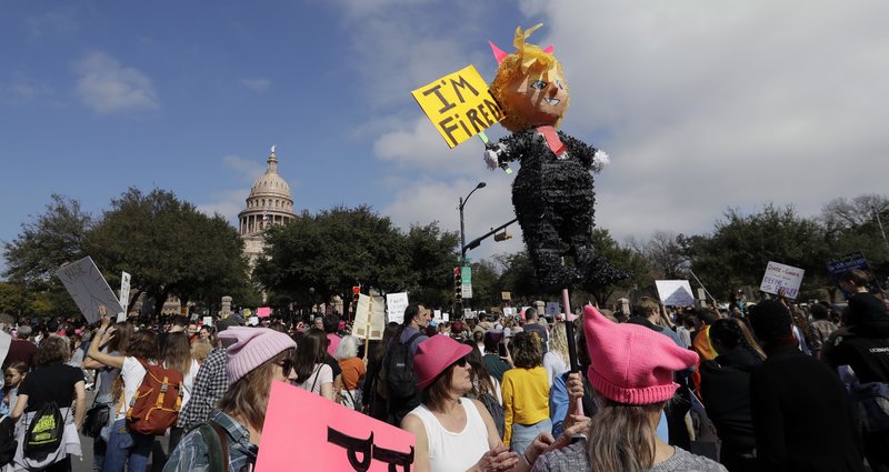 ΗΠΑ: Γυναίκες στα ροζ διαδήλωσαν σε 250 πόλεις κατά του Τραμπ [εικόνες] | iefimerida.gr 1