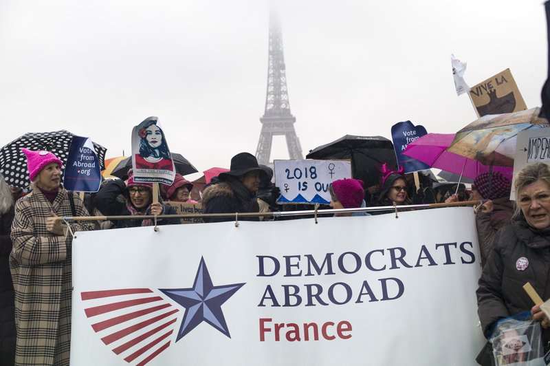 Πορείες υπέρ των γυναικών και εναντίον του Τραμπ στην Ευρώπη -«Ξεσηκωθείτε, ενωθείτε και πολεμήστε» [βίντεο]  | iefimerida.gr 1