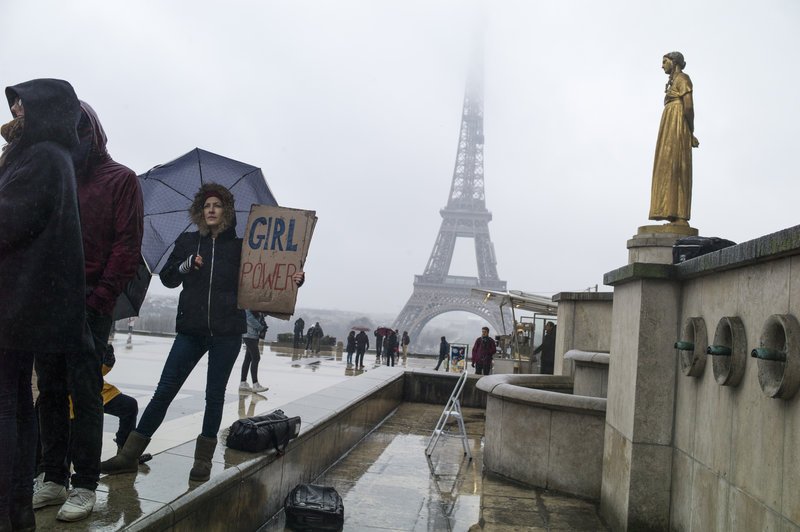 Πορείες υπέρ των γυναικών και εναντίον του Τραμπ στην Ευρώπη -«Ξεσηκωθείτε, ενωθείτε και πολεμήστε» [βίντεο]  | iefimerida.gr 2
